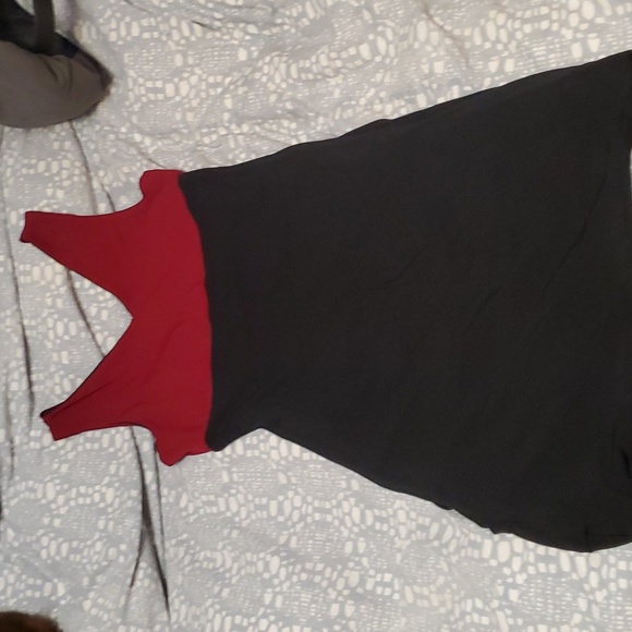 Dress with red top and black bottom - Picture 3 of 3
